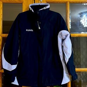 Pre-Owned for women  jacket size Large in great condition.